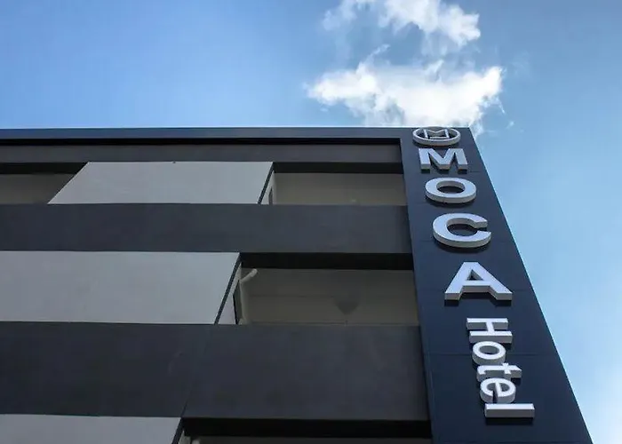 Moca מלון 3*